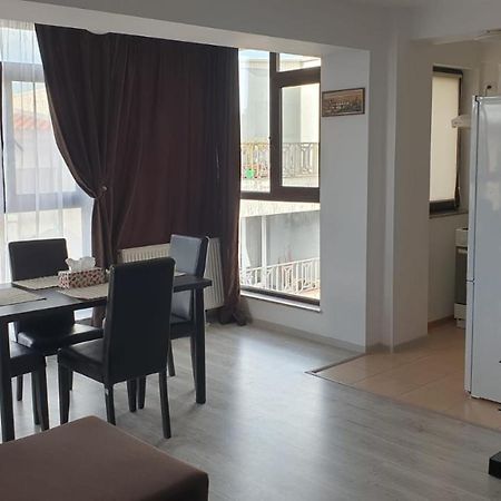 Apartament Lulu Mamaia Nord, 3 Minute De Plaja Năvodari Eksteriør billede