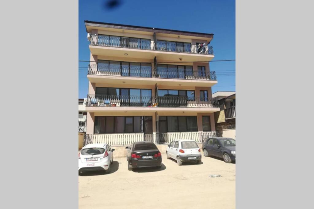 Apartament Lulu Mamaia Nord, 3 Minute De Plaja Năvodari Eksteriør billede