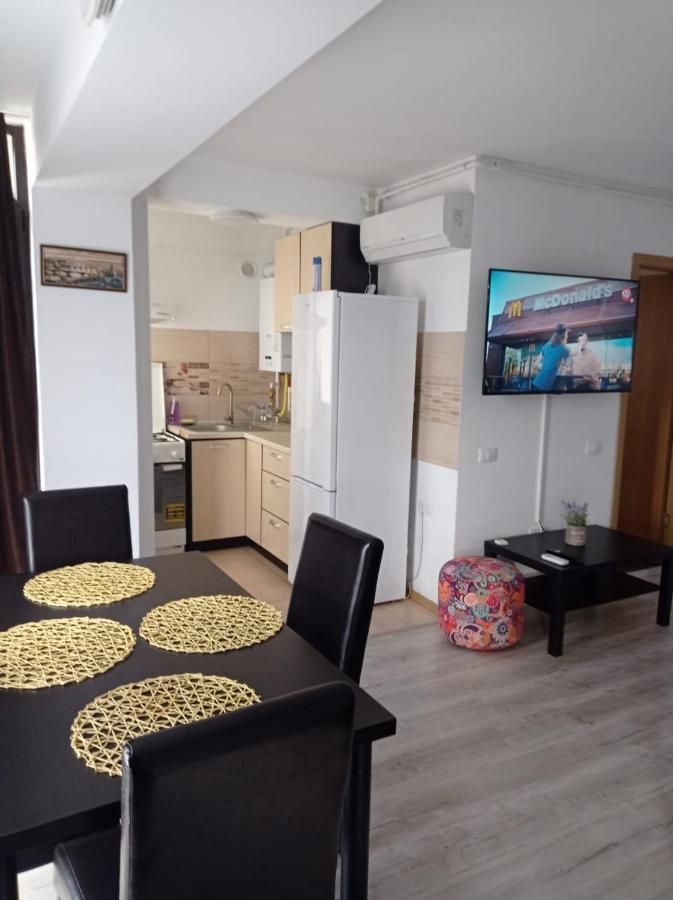 Apartament Lulu Mamaia Nord, 3 Minute De Plaja Năvodari Eksteriør billede